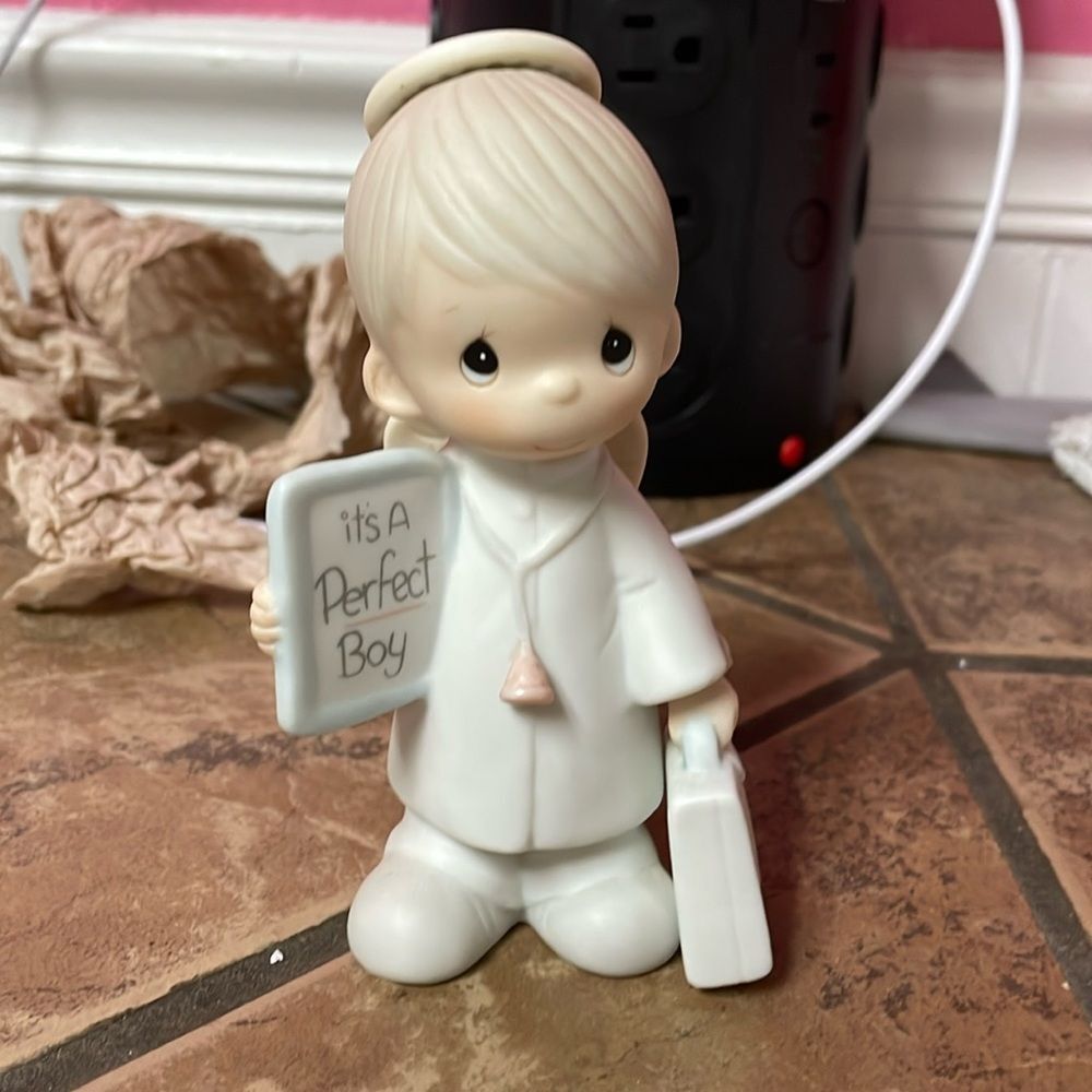 Precious Moments figurine “It’s a Perfect Boy” vintage 1980